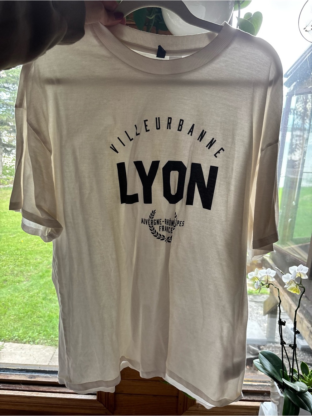 H&M Cream LYON Graphic Crewneck Tee